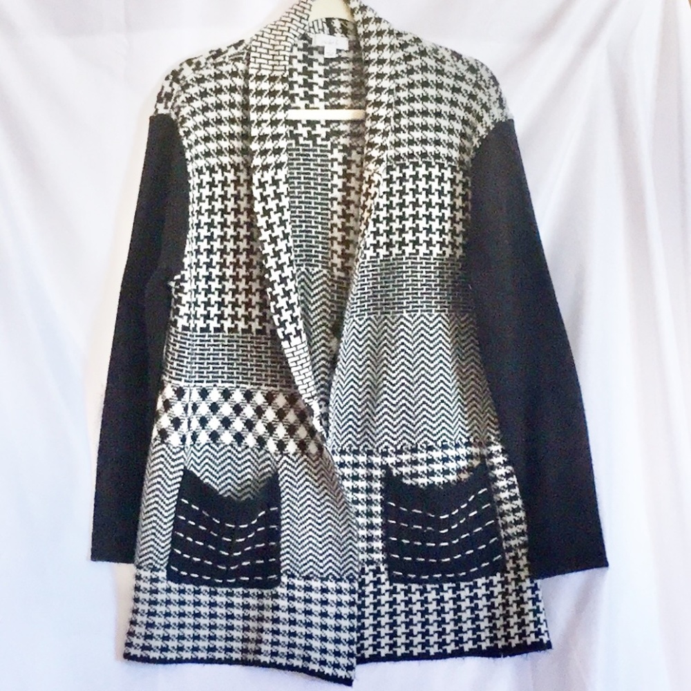 Violet B. Black/White Cardigan Long-sleeve, sz M